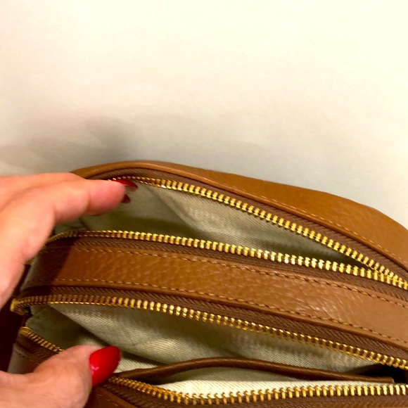 Etienne Aigner Leather Bag. - Picture 5 of 7